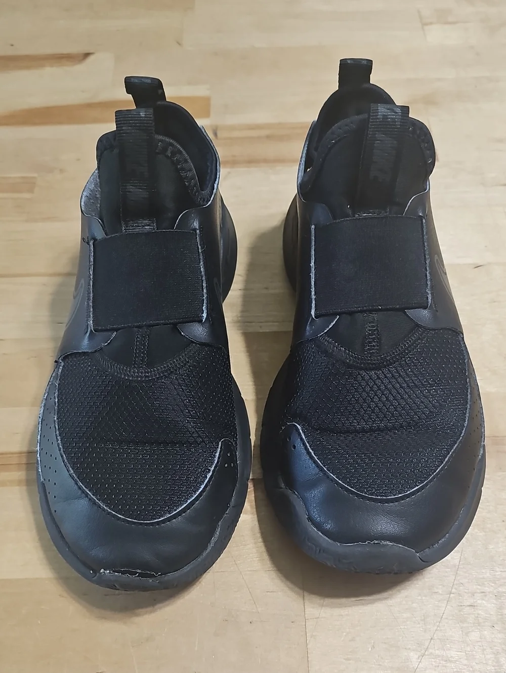 Nike Flex Runner 3 Triple Black Slip On Sneakers Size 4